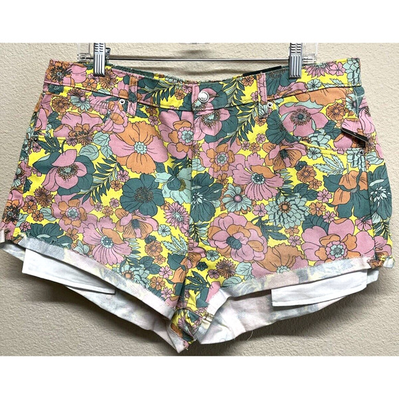 Wild Fable Highest Rise Shorts Women's Size 16 NEW never worn but tag removed - Picture 1 of 12
